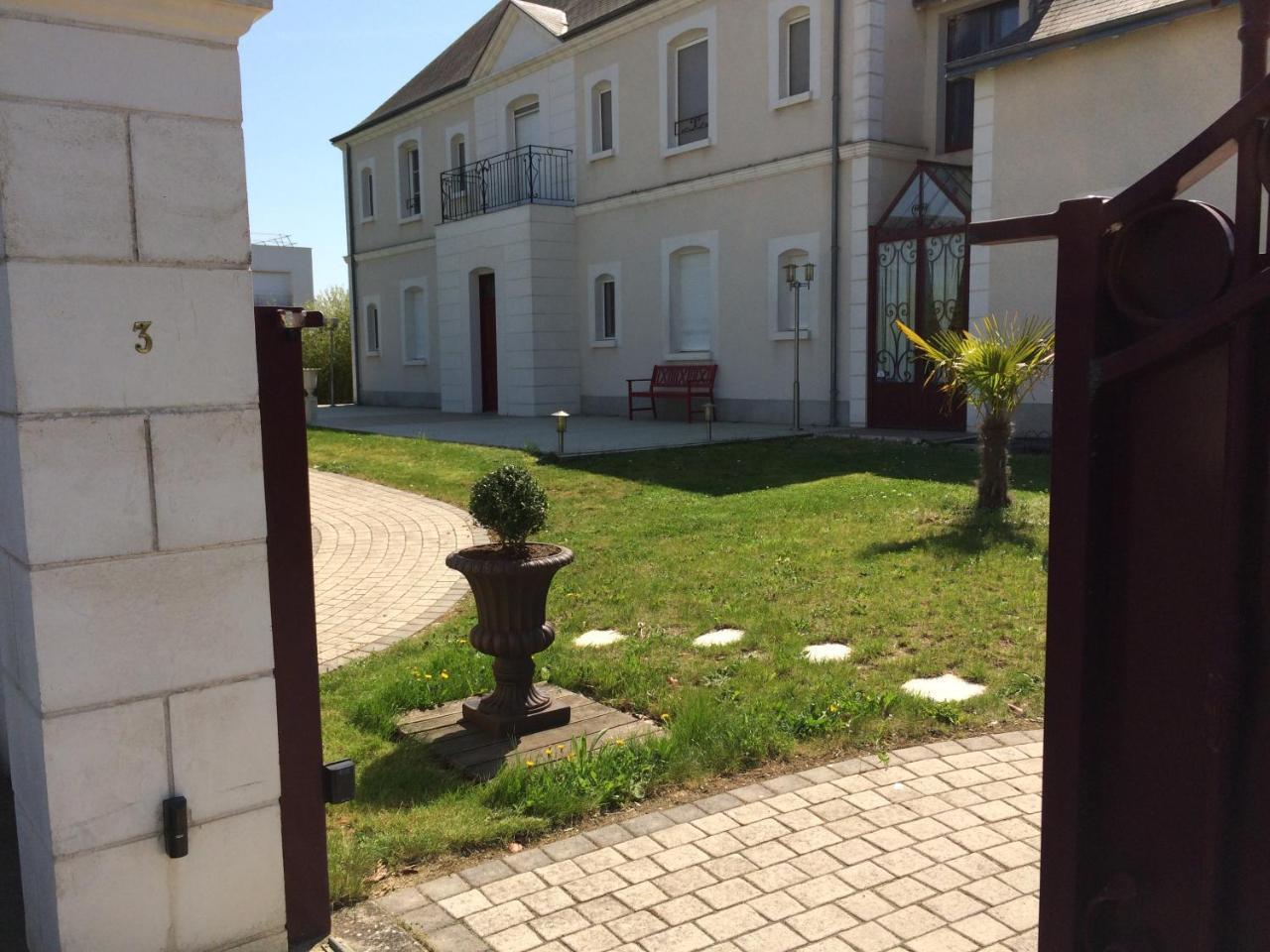 La Villa Bolero Saint-Cyr-sur-Loire Luaran gambar